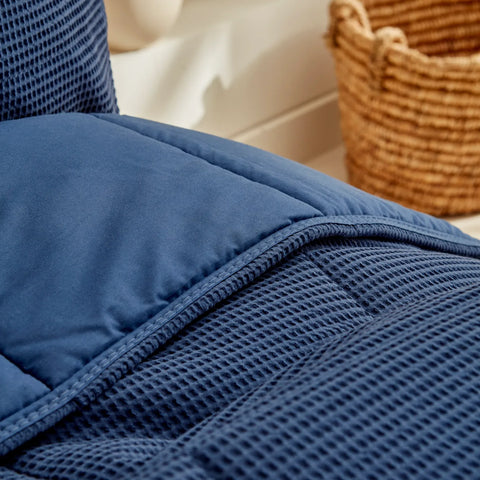 Karaca Home Muse Navy Blue Double Spring Comfort 100% Baumwolle Tagesdecke mit Bettlaken