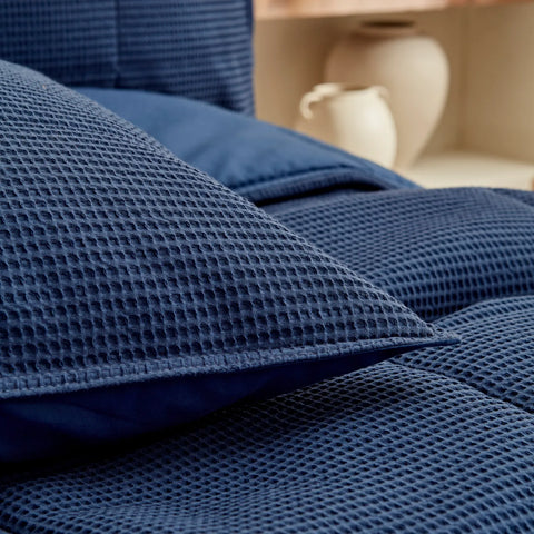 Karaca Home Muse Navy Blue Double Spring Comfort 100% Baumwolle Tagesdecke mit Bettlaken