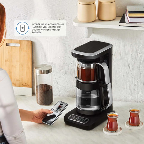 Karaca Çaysever Robotea Pro Connect 4 in 1 Sprechender Automatischer Glas-Teekocher und Filter-Kaffeebrühmaschine 2500W Silber