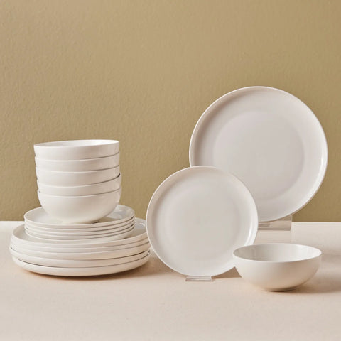 Karaca Streamline Remi 18-teiliges Tafelservice aus Bone China für 6 Personen, weiß